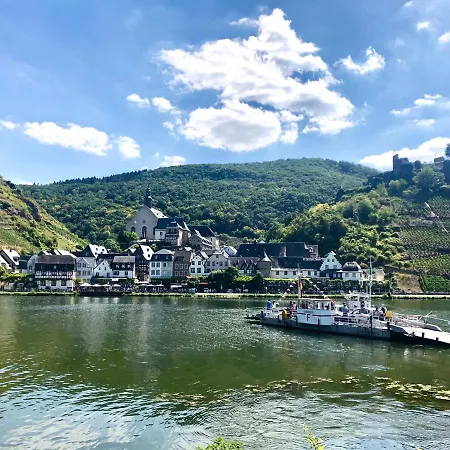 Haus Am Rhein Mit Self Check-In Und P Appartement Koblenz  Buitenkant foto