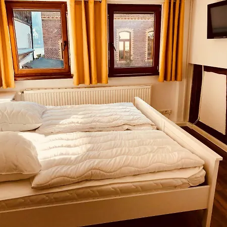 Haus Am Rhein Mit Self Check-In Und P Appartement Koblenz  Buitenkant foto