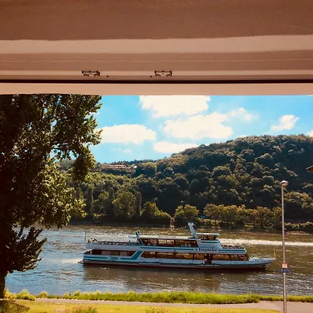 Haus Am Rhein Mit Self Check-In Und P Appartement Koblenz  Buitenkant foto
