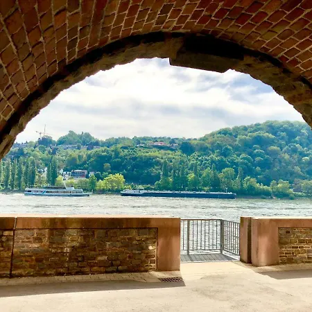 Haus Am Rhein Mit Self Check-In Und P Appartement Koblenz  Buitenkant foto