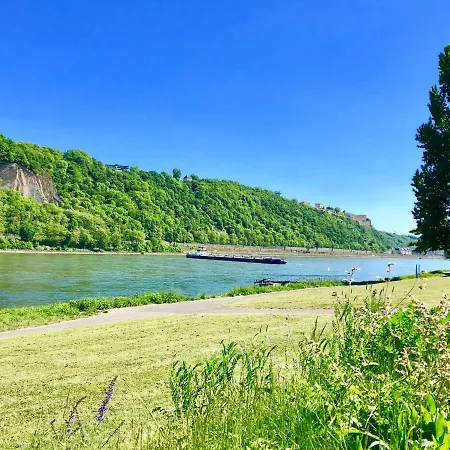 Haus Am Rhein Mit Self Check-In Und P Appartement Koblenz  Buitenkant foto